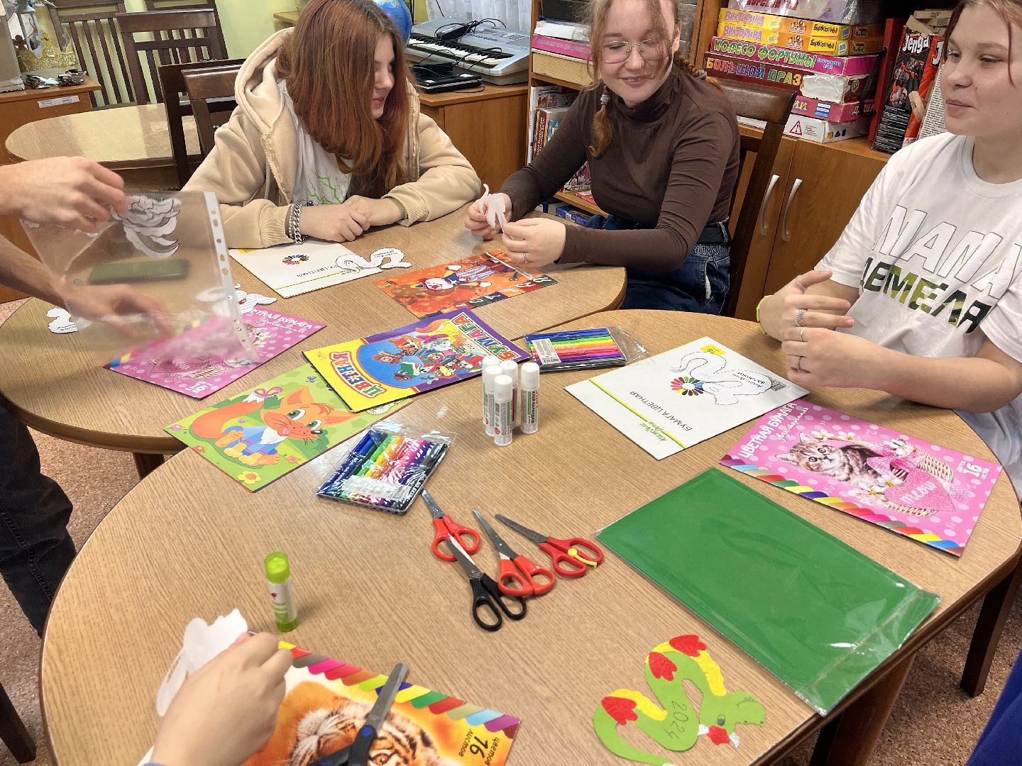 шаховская, символ нового года, поделки, молодая гвардия,