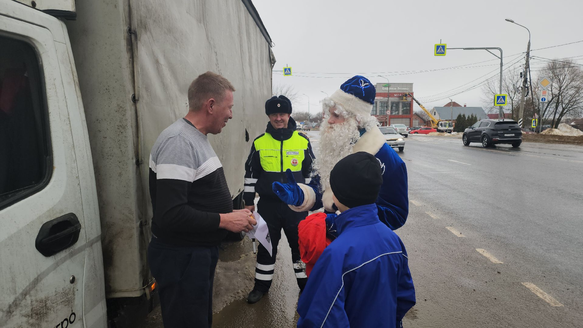 кашира, гаи, новогодняя акция, юид, безопасность дорожного движения, письмо водителю, мандарины,