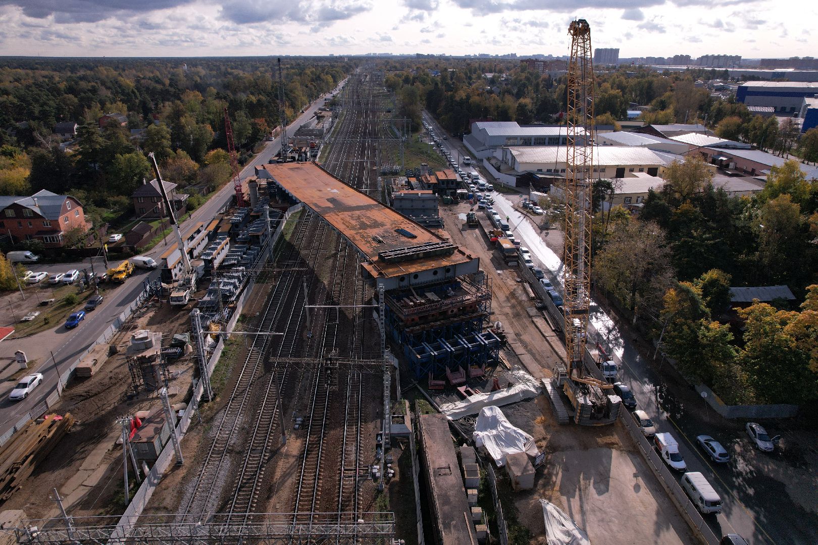 видео с коптера, дорога, путепровод,
