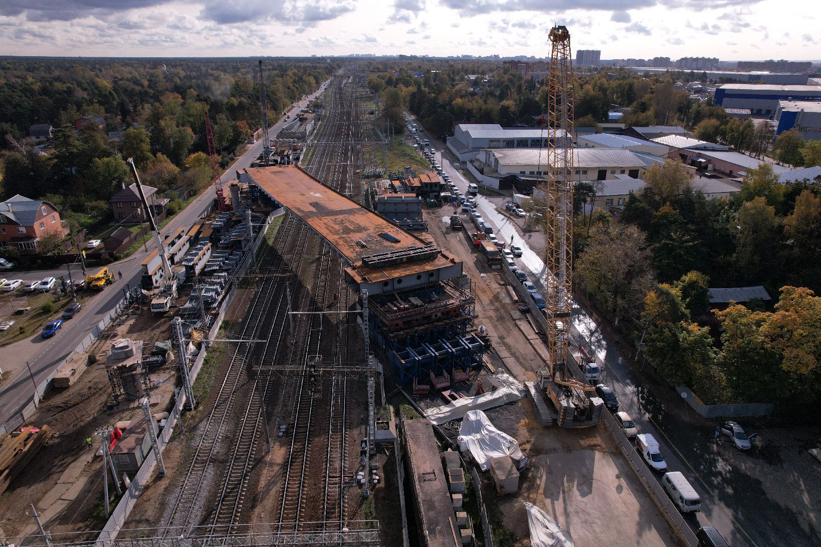 видео с коптера, дорога, путепровод,