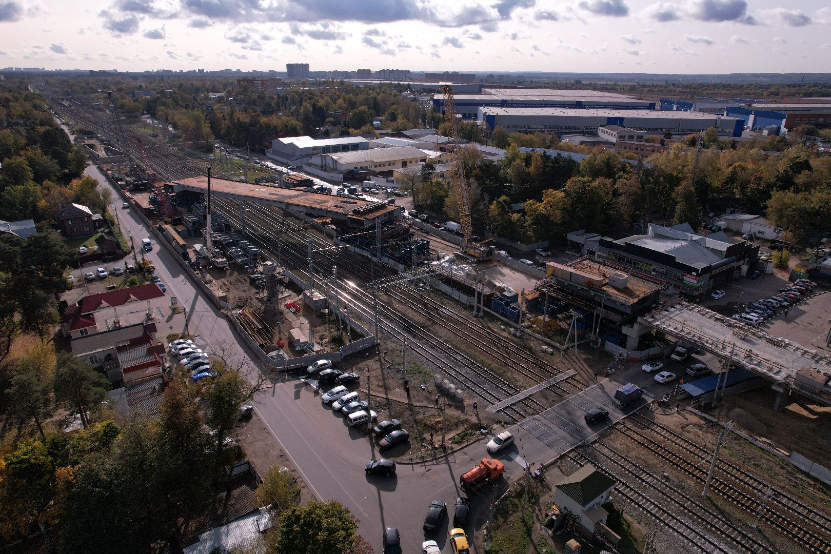 видео с коптера, дорога, путепровод,