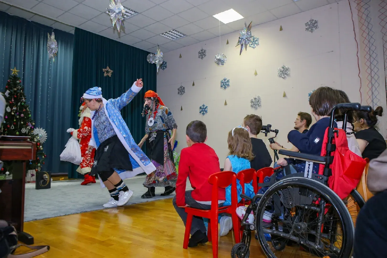 химки, культура, новый год, спектакль, дети с овз,