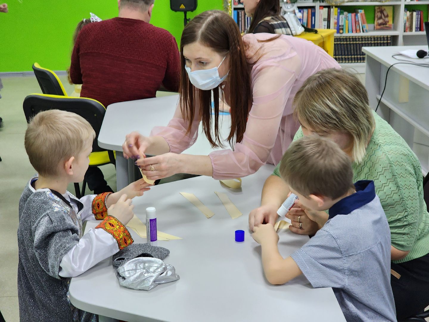 Дети, елка желаний, Новый год, благотворительая акция,