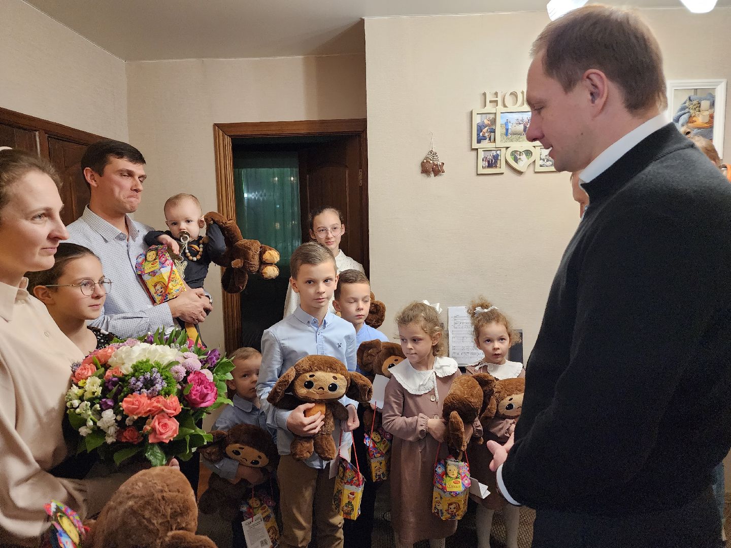 многодетная семья, глава округа, Поздравление, Снмья, Новый год,