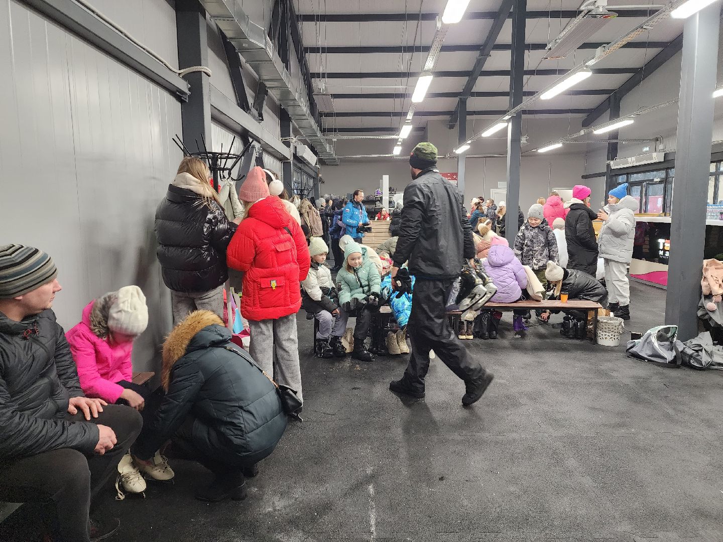 пушкино, каток в парке, дети, лед, артисты,