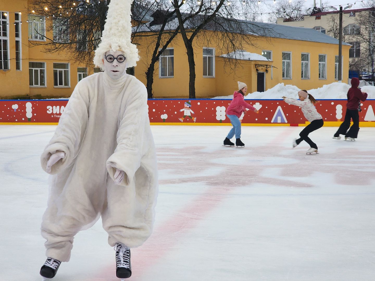 пушкино, каток в парке, дети, лед, артисты,