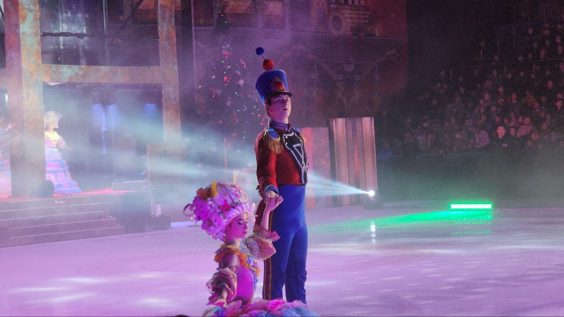 мытищи, Арена Мытищи, Новый Год, Алексей Ягудин, Илья Авербух, Щелкунчик, Фигурное катание, Щелкунчик и Мышиный король, Благотворительная елка главы,