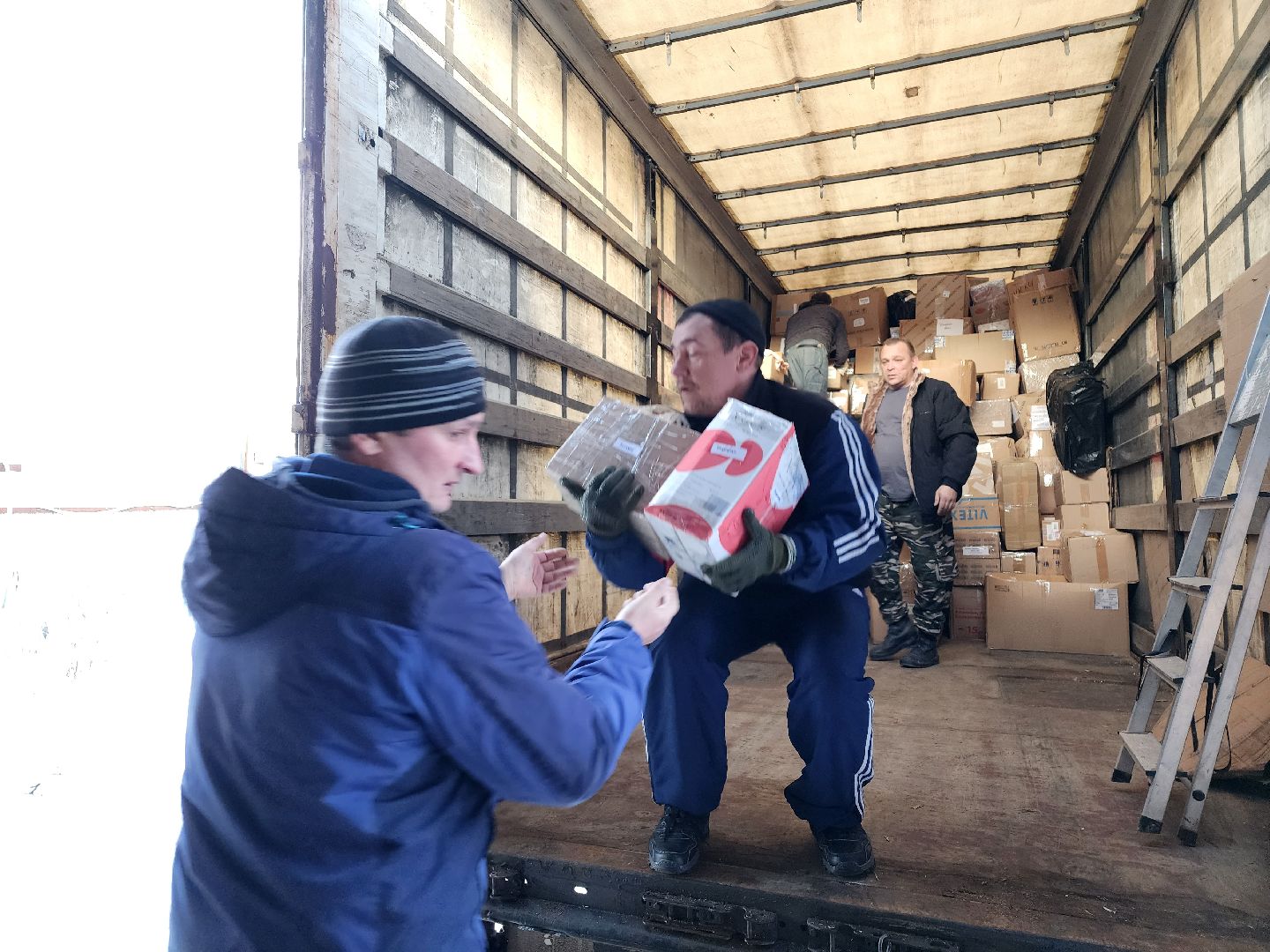 серпухов, подмосковье, гуманитарная помощь, погранвойска, волонтеры,