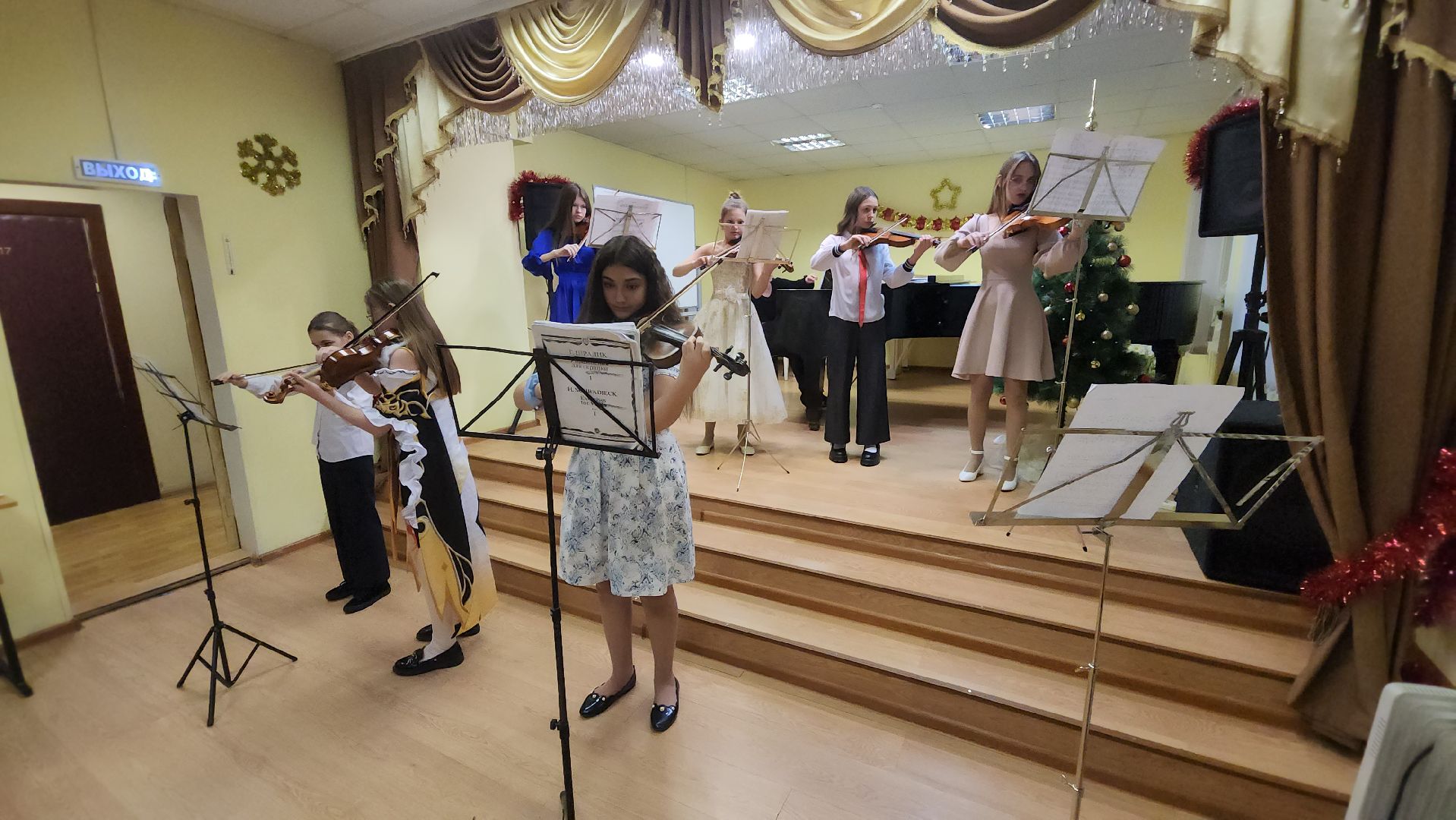 кашира, детская школа искусств, скрипка, отчетный концерт, новогодний концерт, юные скрипачи, лауреты,