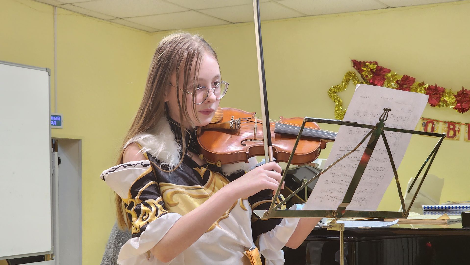 кашира, детская школа искусств, скрипка, отчетный концерт, новогодний концерт, юные скрипачи, лауреты,