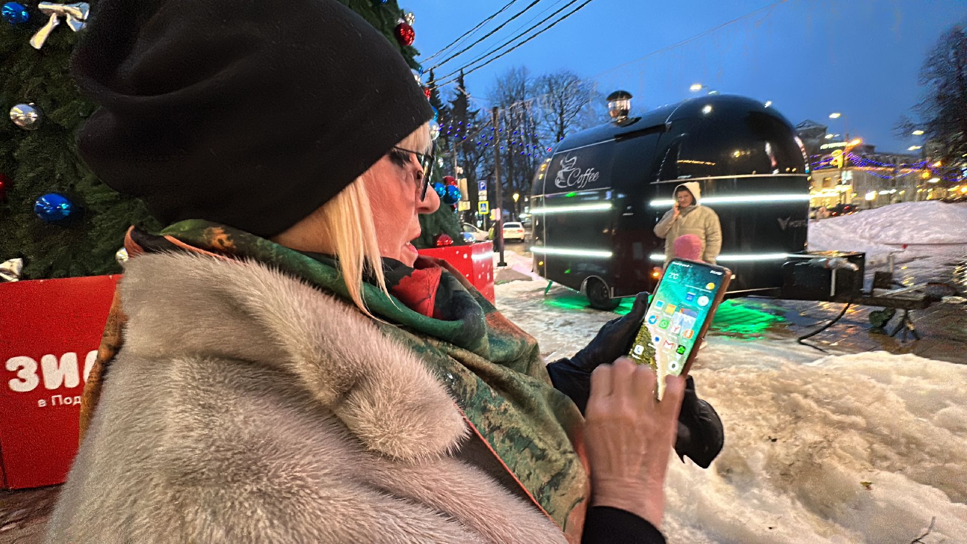 Звенигород, зима в подмосковье, главная елка,