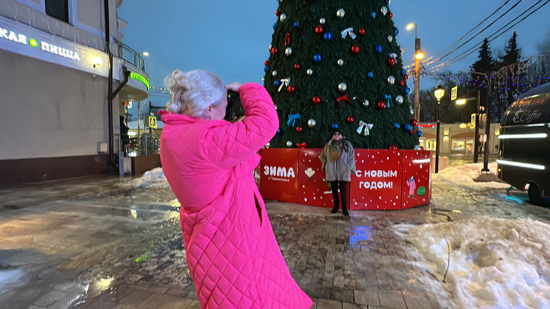 Звенигород, зима в подмосковье, главная елка,