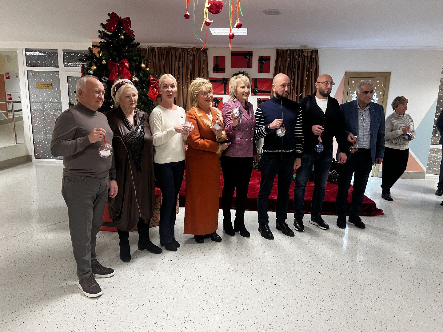 Солнечногорск, всероссийская акция, елка желаний, дети, семьи военнослужащих, подарки,