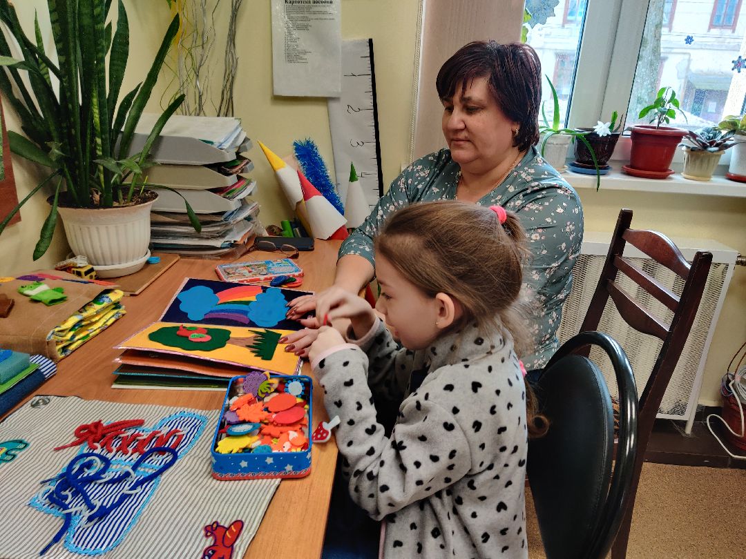 Красноармейск, особенные дети, специалист по реабилитации, наглядные пособия, учебный материал, социальное обслуживание