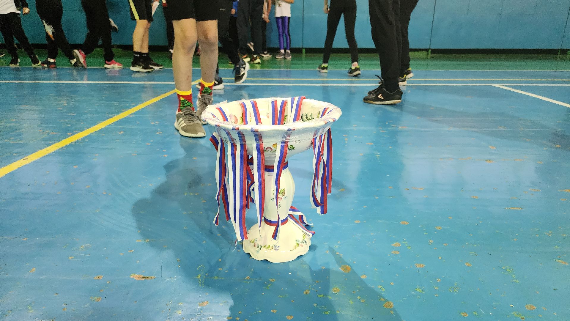 кашира, спортклуб кашира, легкая атлетика, соревнования, новогодние соревнования, веселые старты, бег с барьерами, юные спортсмены,