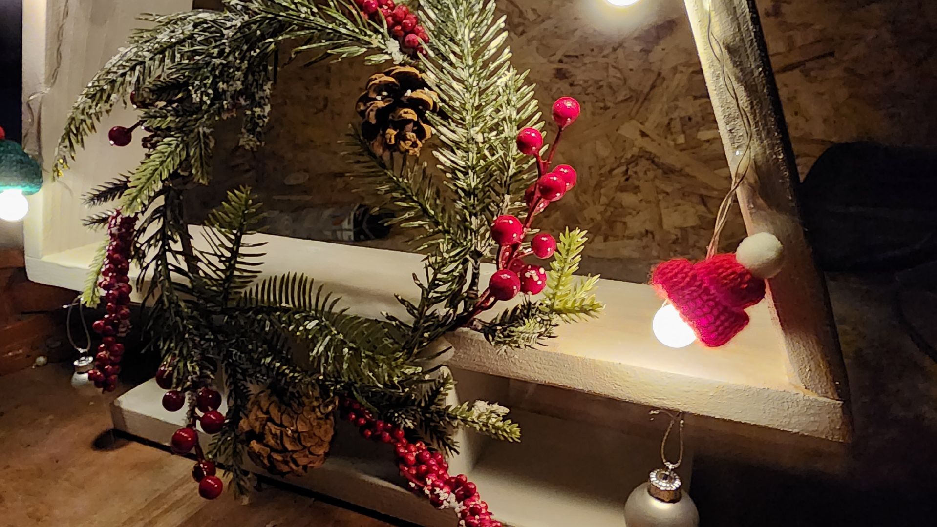 кашира, новогодняя елка, украшение, лофт, против кошек, елочные игрушки, гирлянды,