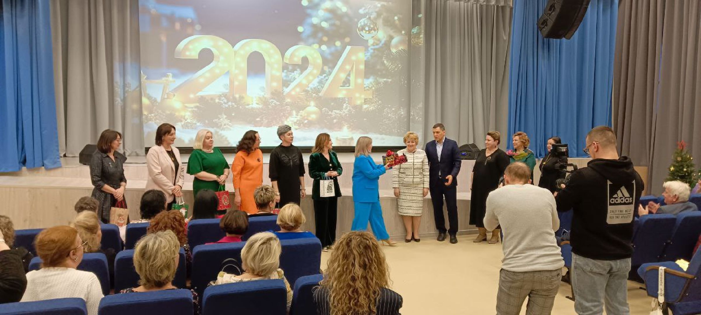 Дмитров, Школа в Озерецком, Гимназия Дмитров, Гимназия Логос, Минобразования,