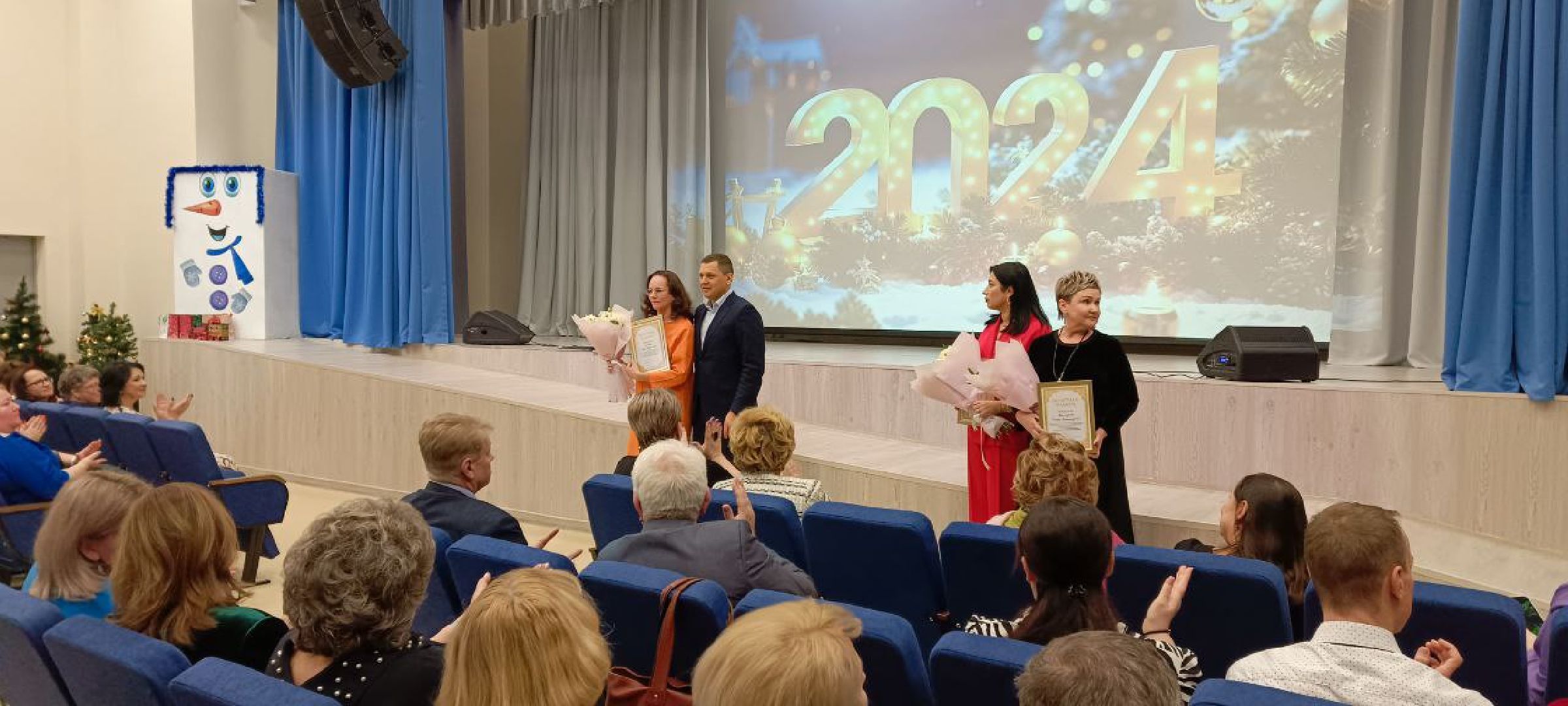 Дмитров, Школа в Озерецком, Гимназия Дмитров, Гимназия Логос, Минобразования,