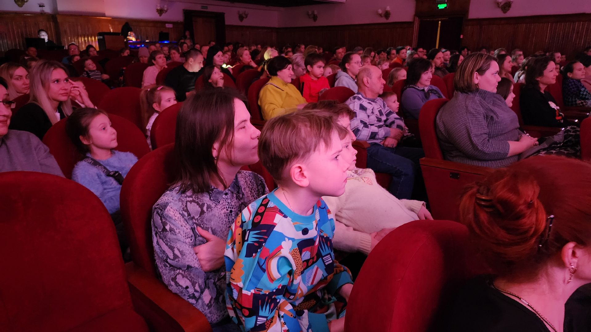 кашира, новогодняя сказка, спектакль, Таинственный лес или в поисках Чебурашки, фантазия, арт-вахта, дк им ленина, новый год,