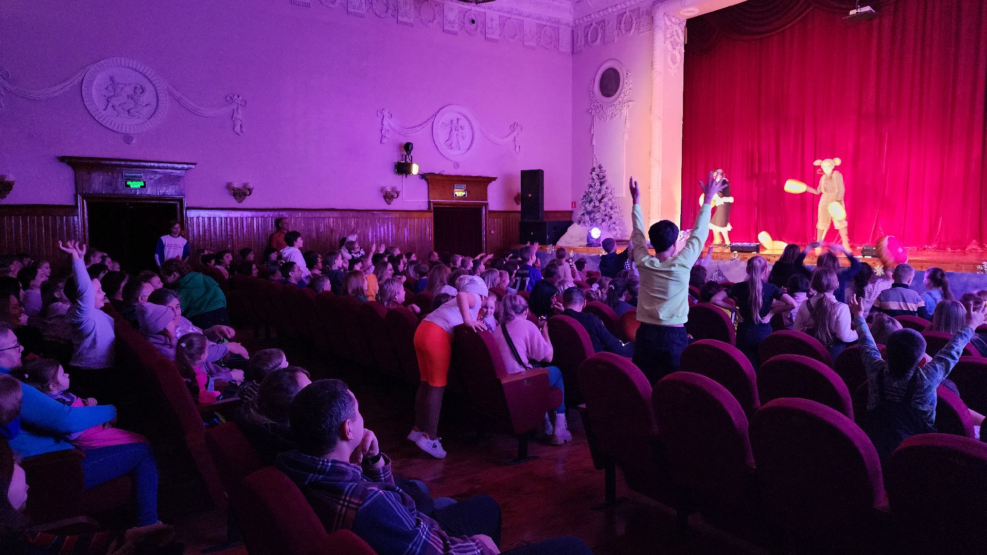 кашира, новогодняя сказка, спектакль, Таинственный лес или в поисках Чебурашки, фантазия, арт-вахта, дк им ленина, новый год,