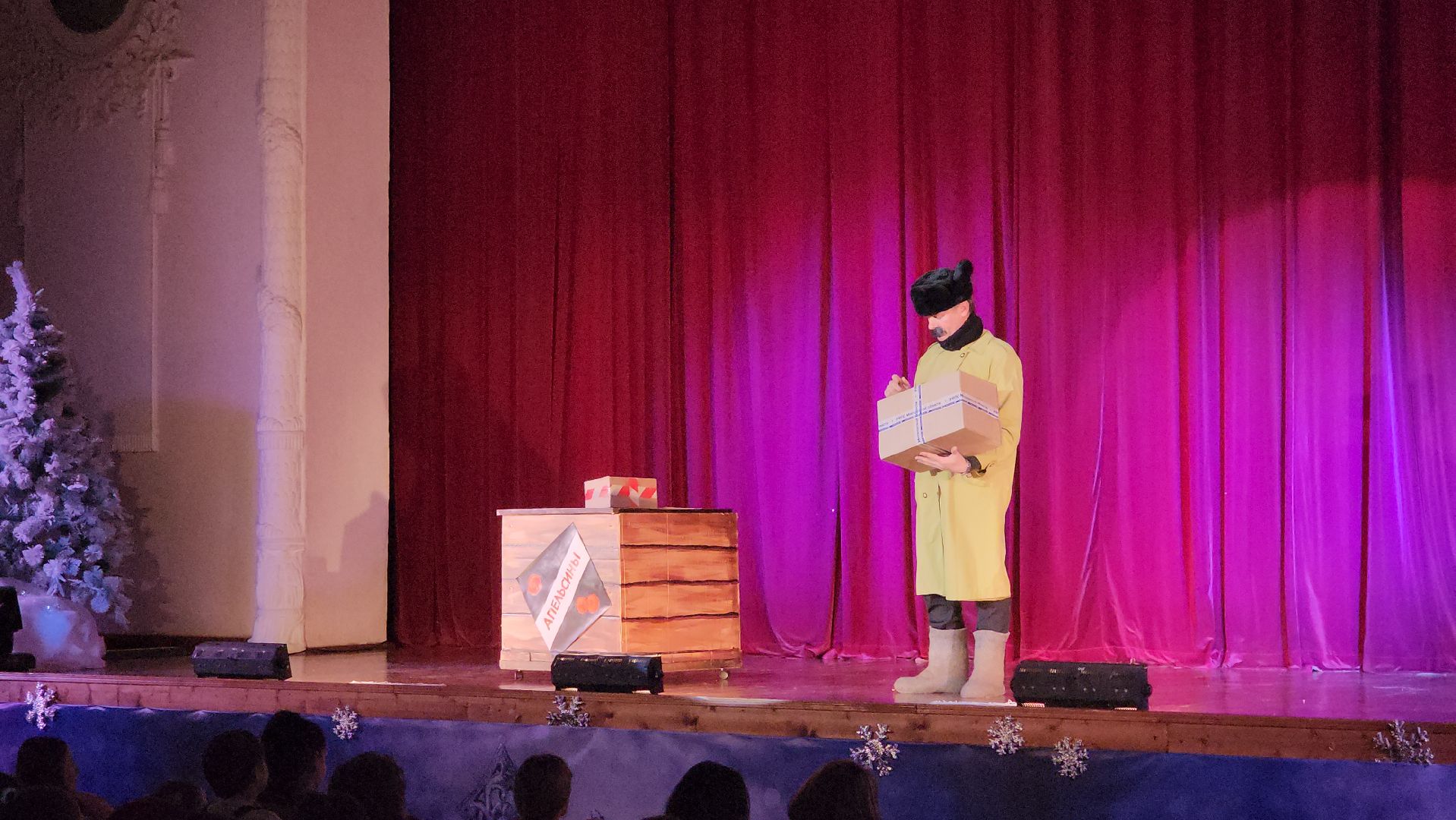 кашира, новогодняя сказка, спектакль, Таинственный лес или в поисках Чебурашки, фантазия, арт-вахта, дк им ленина, новый год,