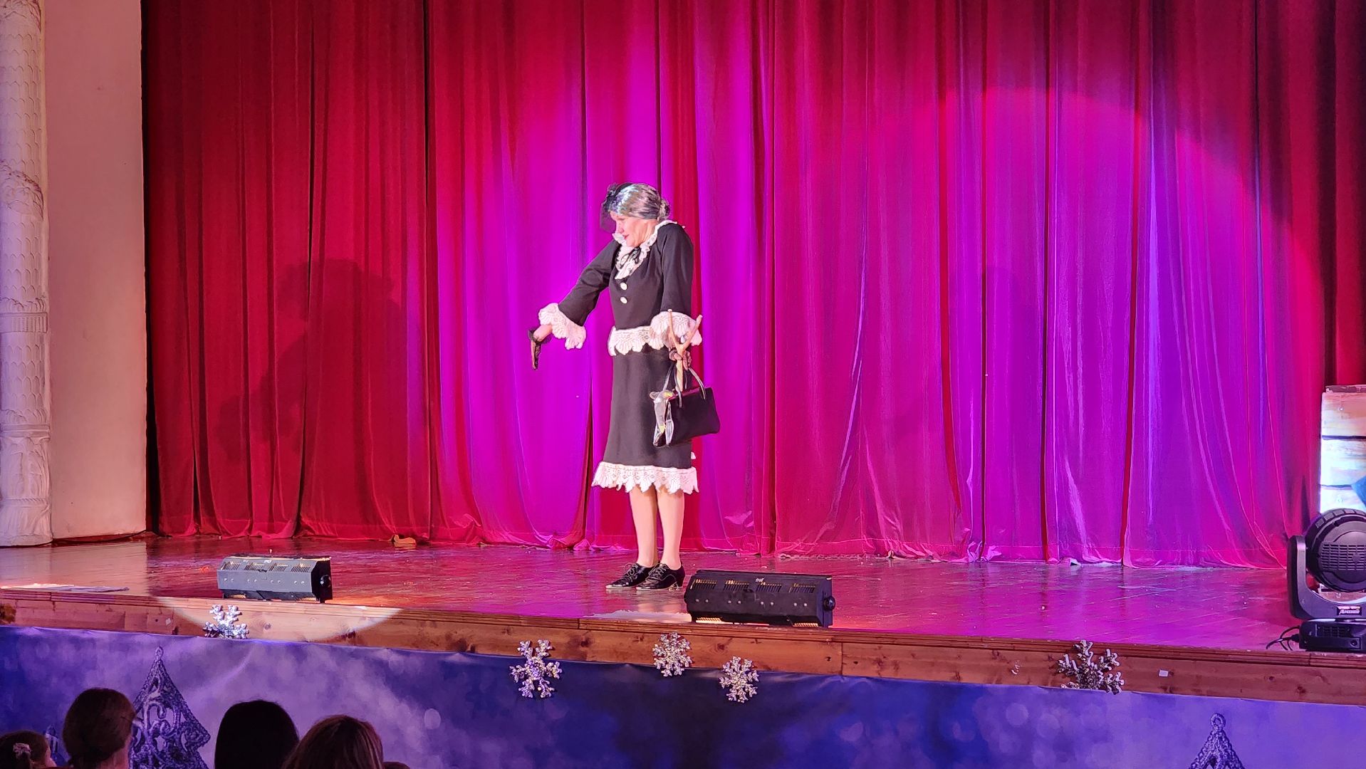 кашира, новогодняя сказка, спектакль, Таинственный лес или в поисках Чебурашки, фантазия, арт-вахта, дк им ленина, новый год,