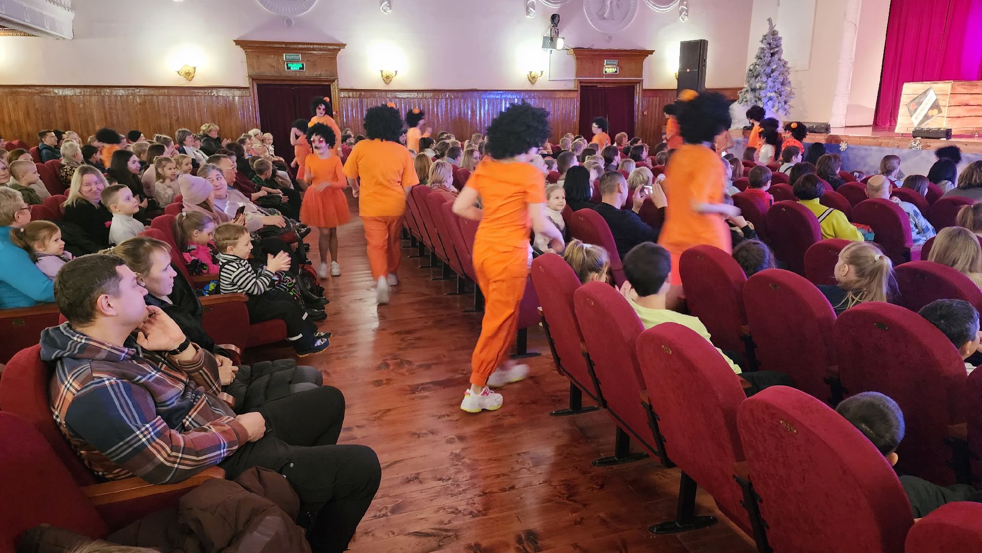 кашира, новогодняя сказка, спектакль, Таинственный лес или в поисках Чебурашки, фантазия, арт-вахта, дк им ленина, новый год,