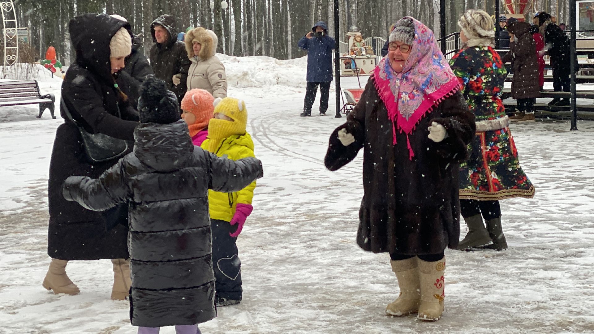 волоколамск, парк, новый год, 2024, 2024 год, праздник, праздники, праздничная программа, праздничное настроение, зима в подмосковье,