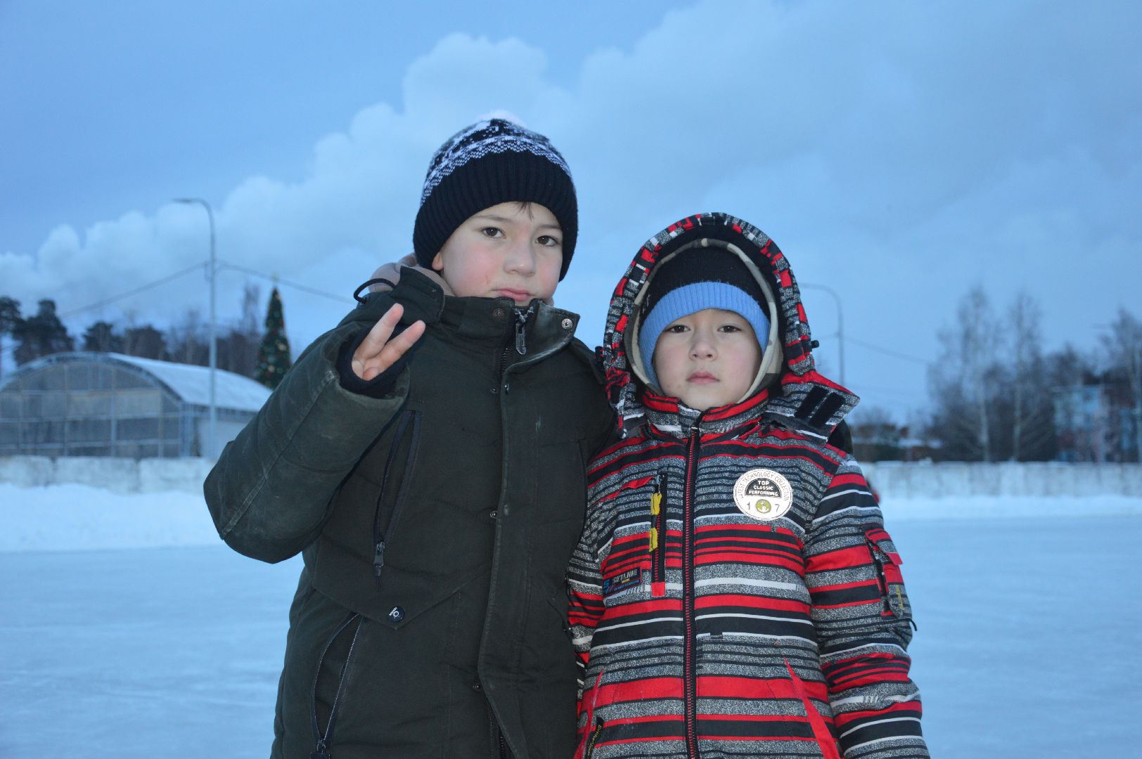 Шатура, городской округ люди, городской округ спорт, каток, каток в парке, каток в центре города, сибирские морозы, зима, 2024, холод,