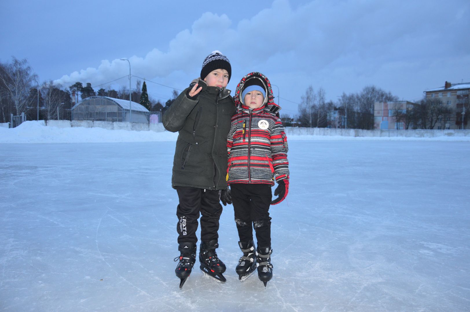 Шатура, городской округ люди, городской округ спорт, каток, каток в парке, каток в центре города, сибирские морозы, зима, 2024, холод,