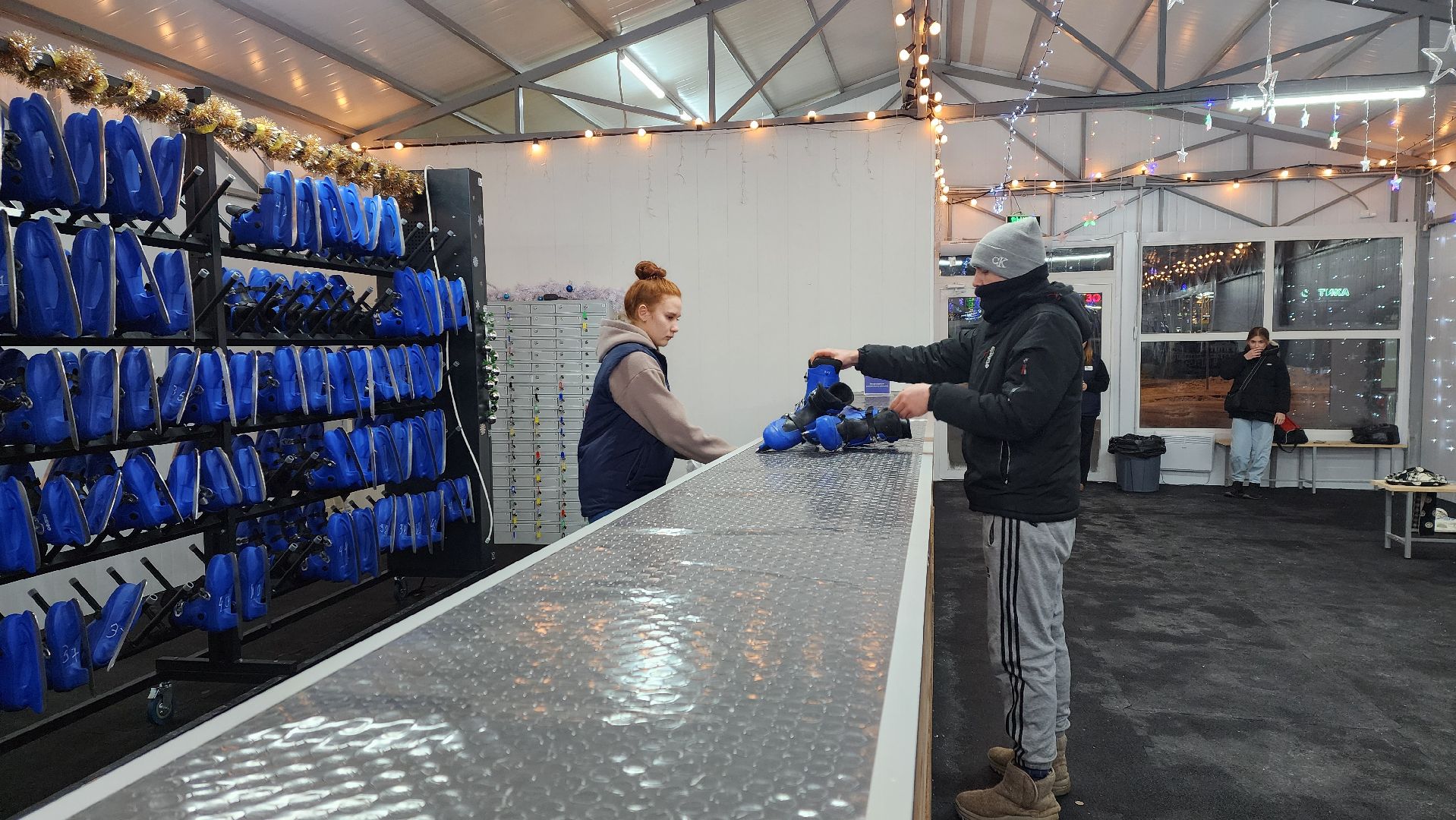 Солнечногорск, зима в подмосковье, молодежь, общество, мороз,