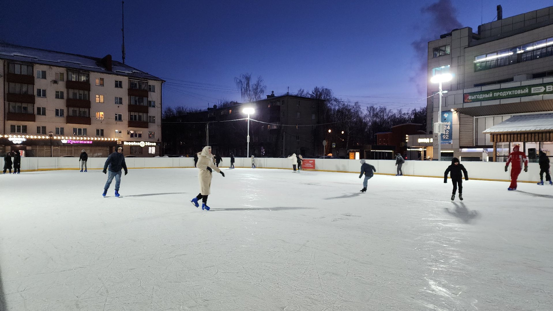 Солнечногорск, зима в подмосковье, молодежь, общество, мороз,
