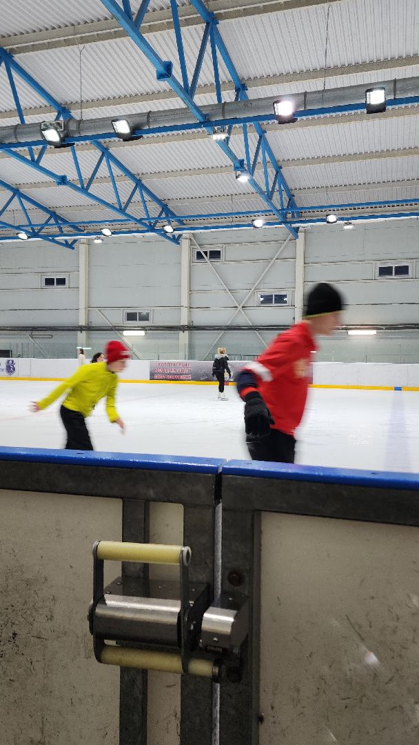 электросталь, электросталь спортивная, отдых, отдых в подмосковье, отдых на каникулах, каток, досуг, зима 2024, зима в подмосковье, массовое катание, мой город, жители города, гости города, туризм, туризм в подмосковье, мороз,