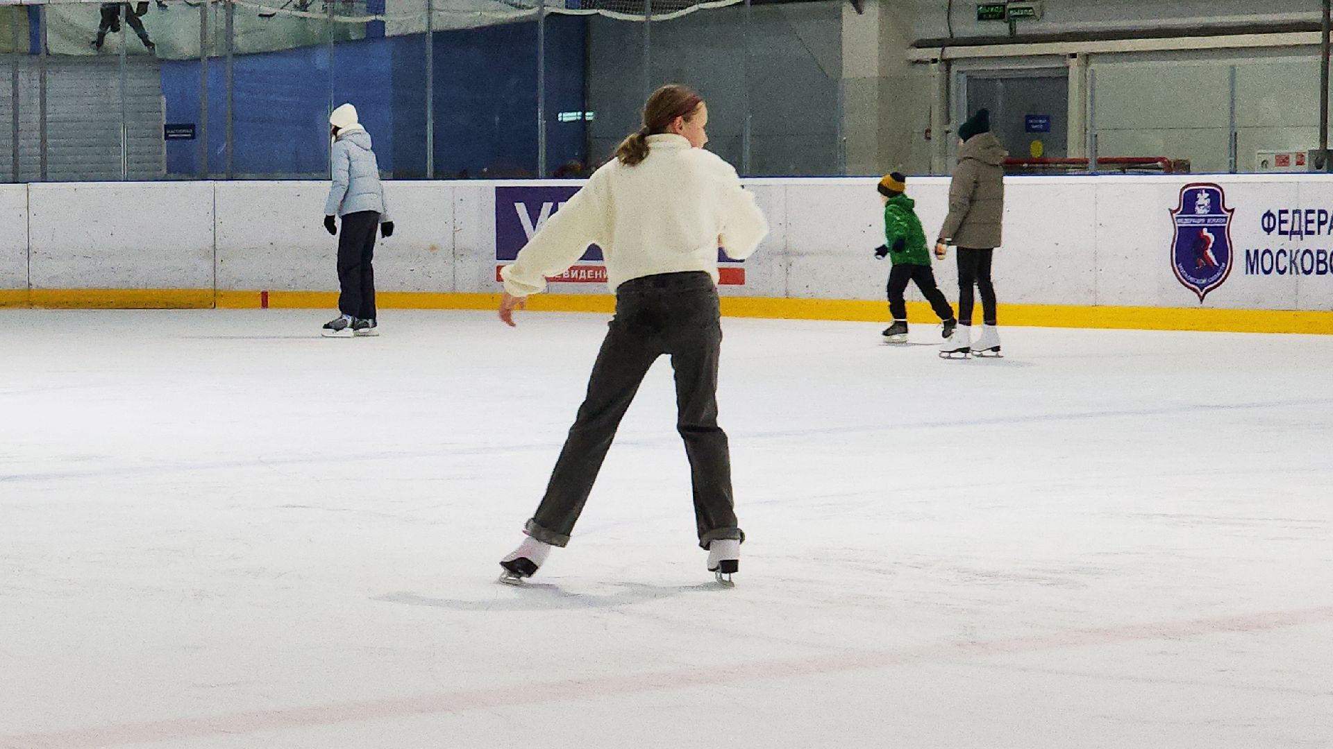 электросталь, электросталь спортивная, отдых, отдых в подмосковье, отдых на каникулах, каток, досуг, зима 2024, зима в подмосковье, массовое катание, мой город, жители города, гости города, туризм, туризм в подмосковье, мороз,