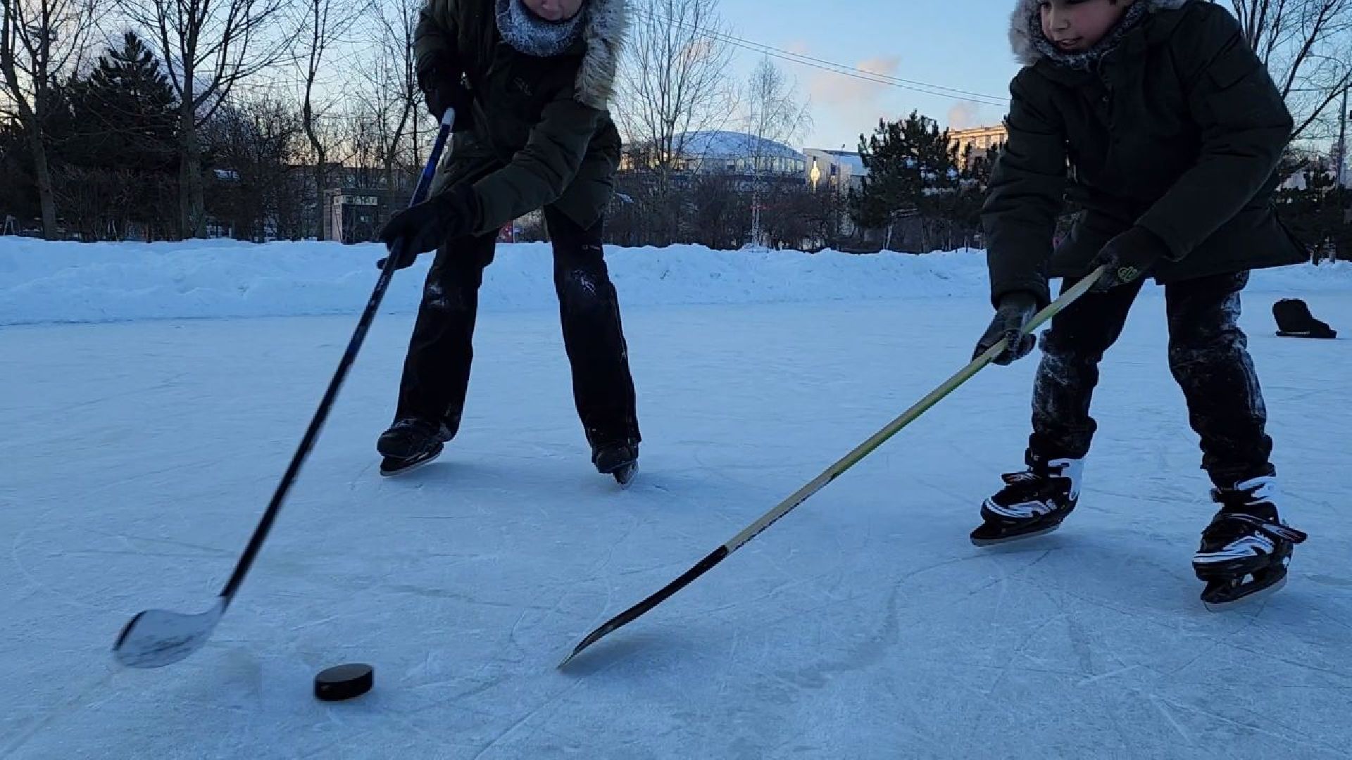 Одинцово, пруд, коньки, зима в подмосковье,