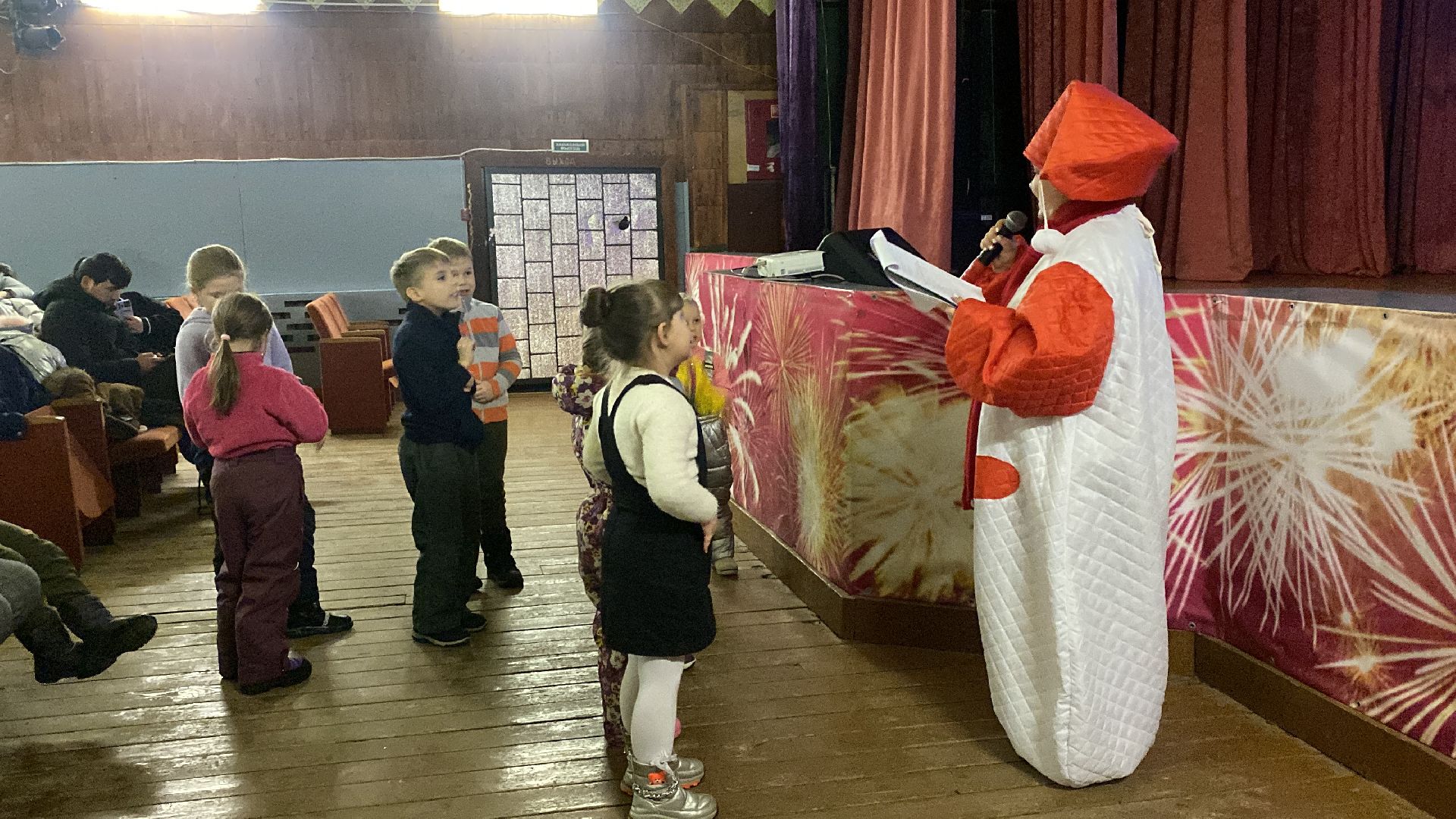 волоколамск, культура, культура для школьников, дом культуры, праздник, дед мороз, конкурс,