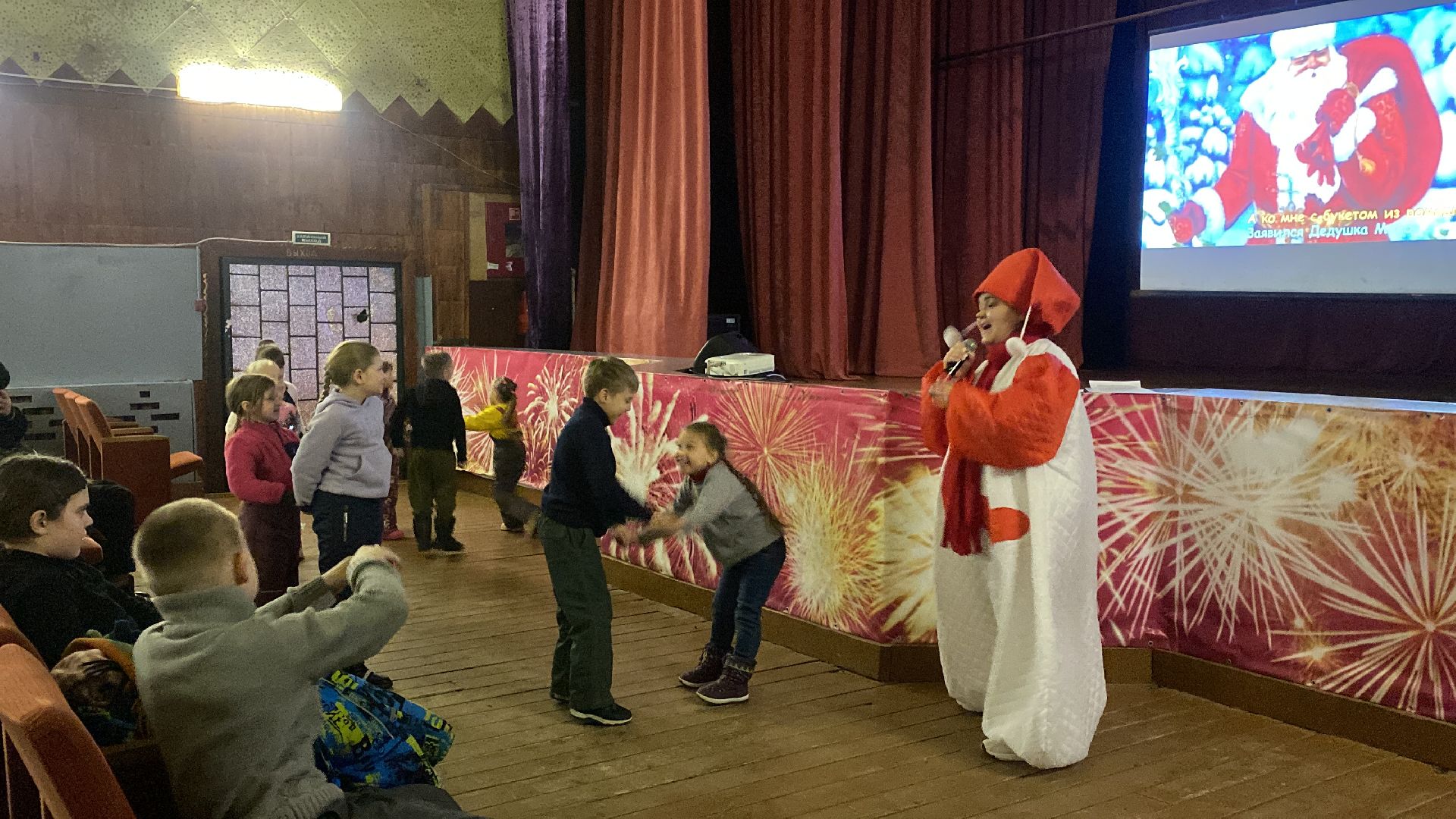 волоколамск, культура, культура для школьников, дом культуры, праздник, дед мороз, конкурс,