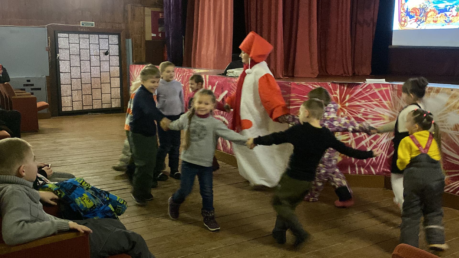 волоколамск, культура, культура для школьников, дом культуры, праздник, дед мороз, конкурс,