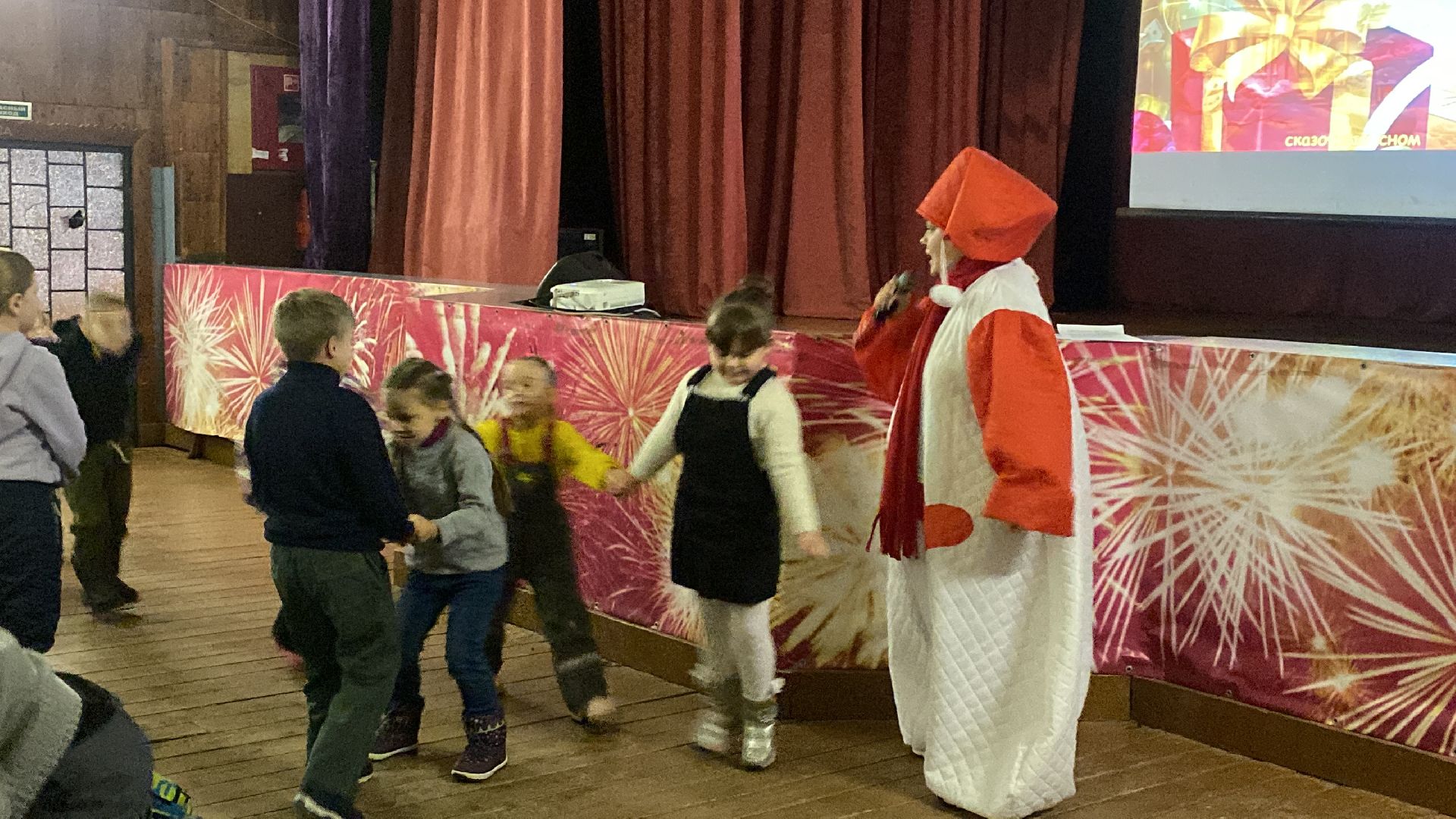 волоколамск, культура, культура для школьников, дом культуры, праздник, дед мороз, конкурс,