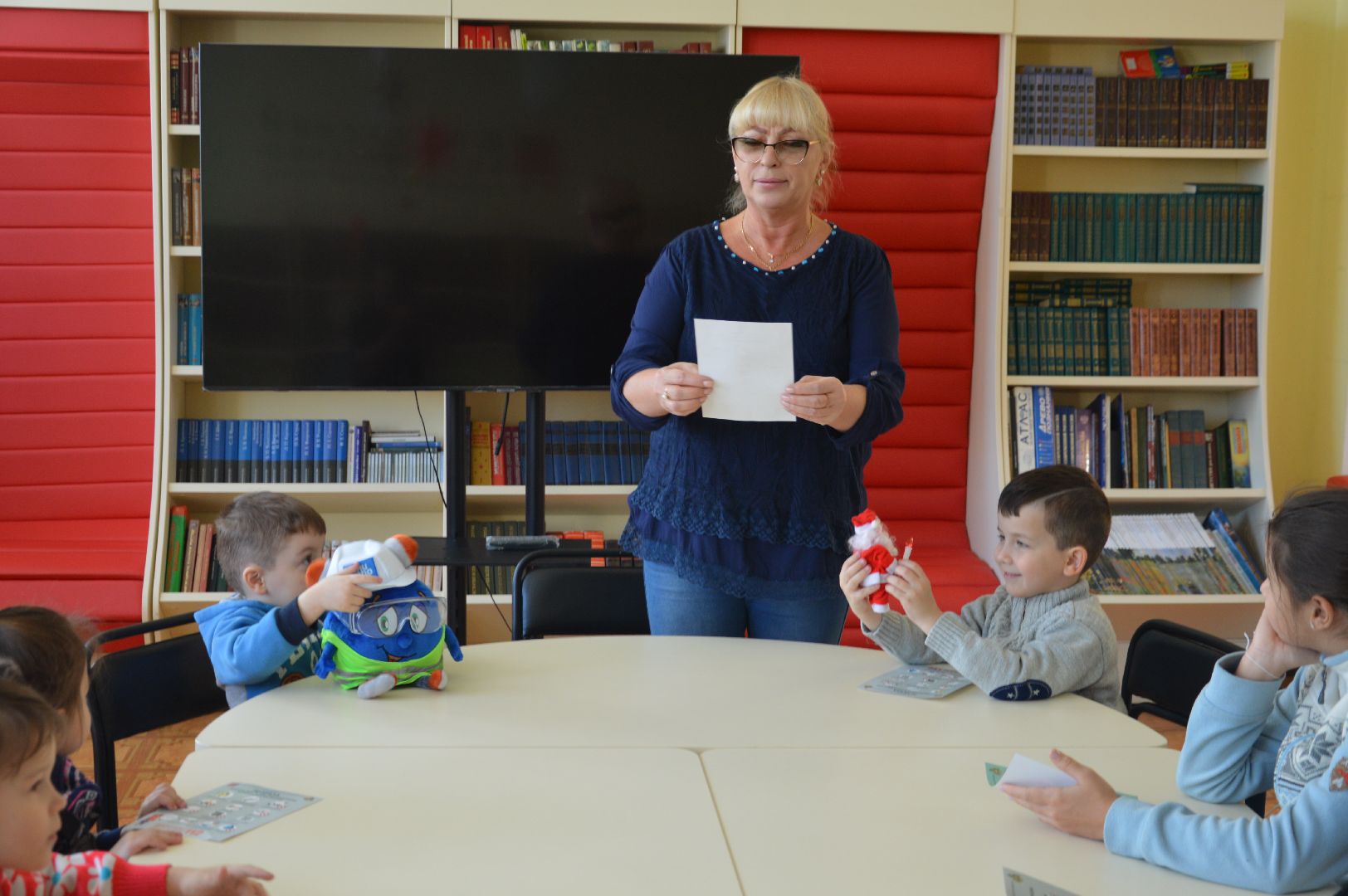 шатура, билиотекарь, новый год, 2024, праздник, городской округ культура, городской округ люди, Дед Мороз, дед мороз и снегурочка, Санта-Клаус, Пер Нюэлем, Баббо Наталем, Микулашем, Увлин Увгун, Йоулупукки,