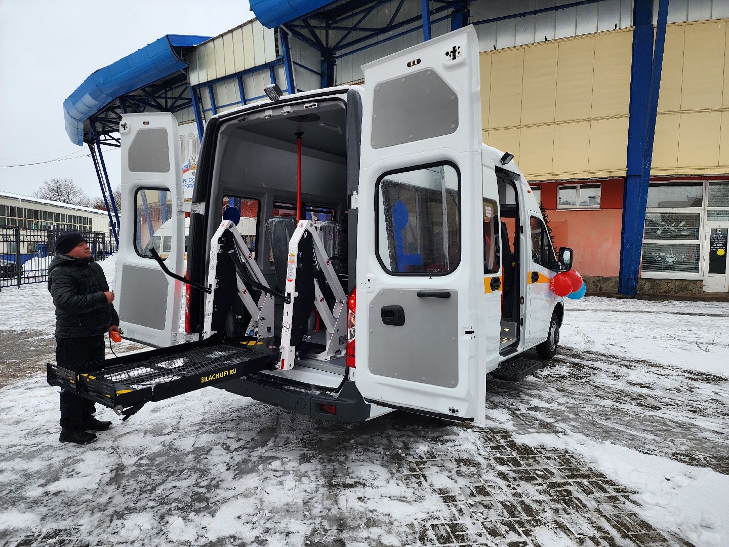 серпухов, депутат, инвалиды, равные возможности, спецавтомобиль,