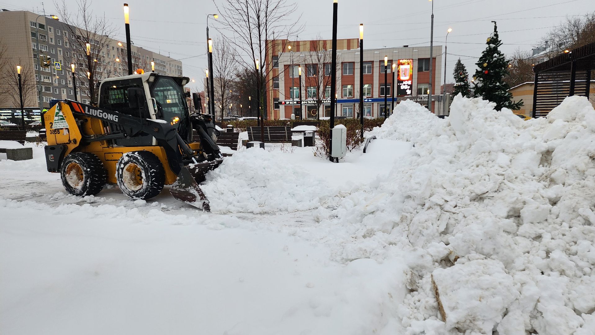 домодедово, зима в подмосковье, безопасная зима, ЖКХ, коммунальные службы, дорожные службы, уборка снега, сильный снегопад, уборка территорий, снегоуборочные машины, спецтехника,