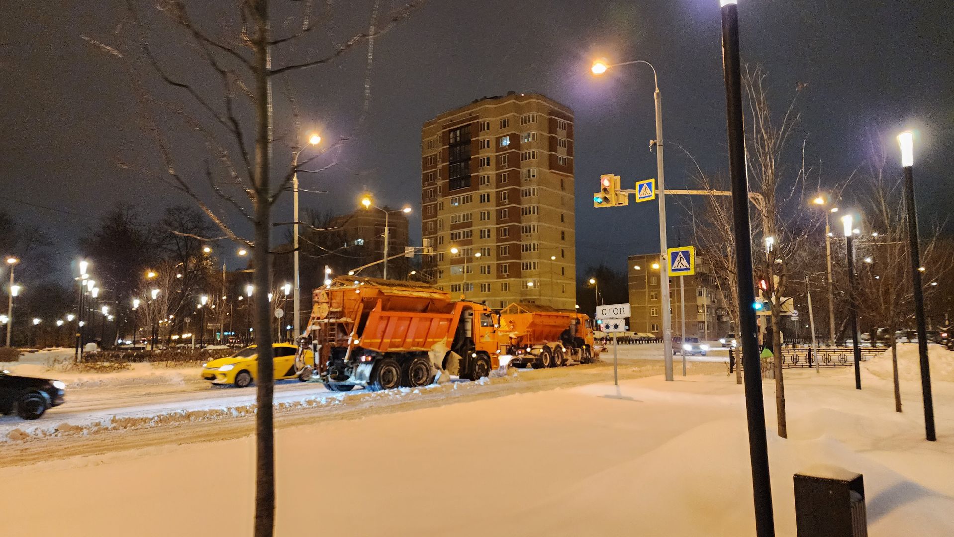 домодедово, зима в подмосковье, безопасная зима, ЖКХ, коммунальные службы, дорожные службы, уборка снега, сильный снегопад, уборка территорий, снегоуборочные машины, спецтехника,