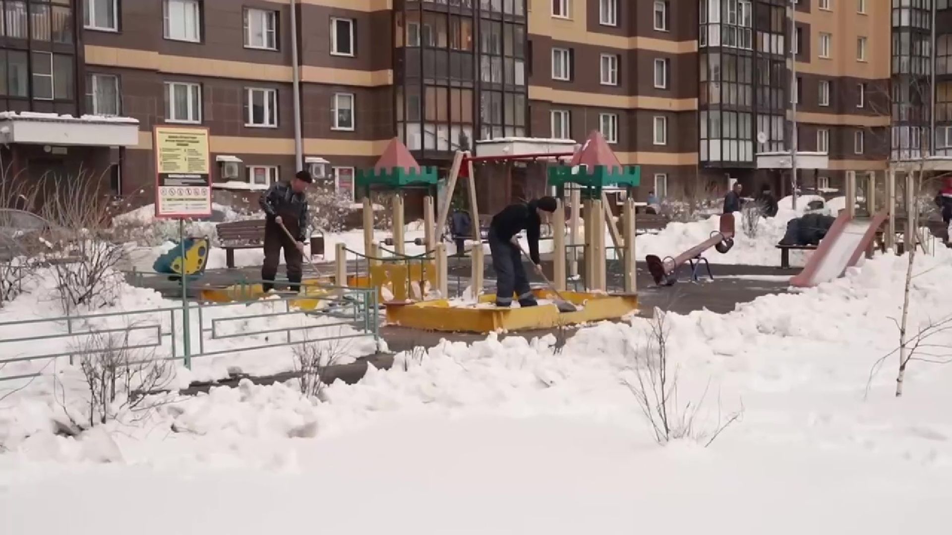 Реутов, снегопад, уборка снега, дворник, техника,