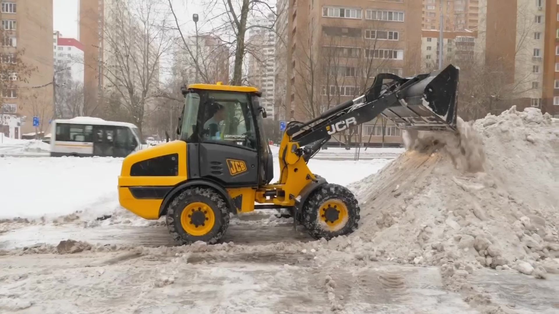 Реутов, снегопад, уборка снега, дворник, техника,