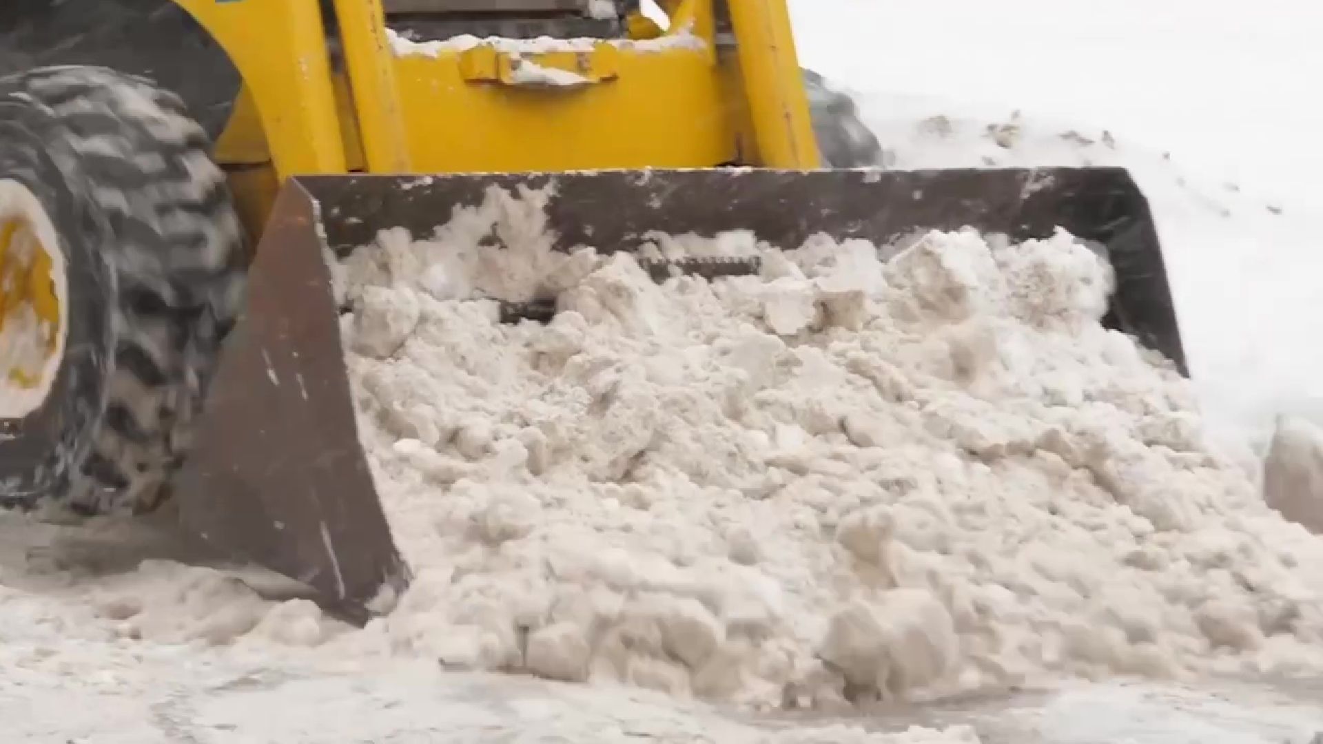 Реутов, снегопад, уборка снега, дворник, техника,