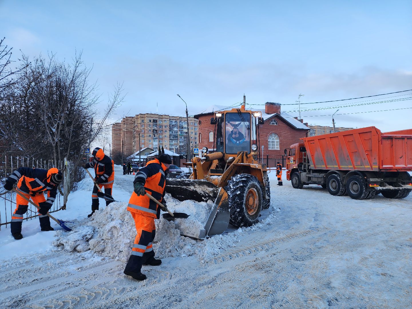 серпухов, подмосковье, убирают снег, комбинат благоустройства,