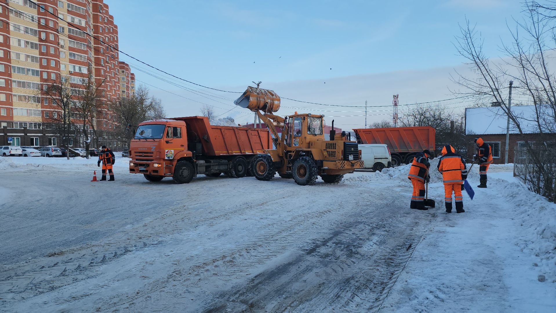 серпухов, подмосковье, убирают снег, комбинат благоустройства,