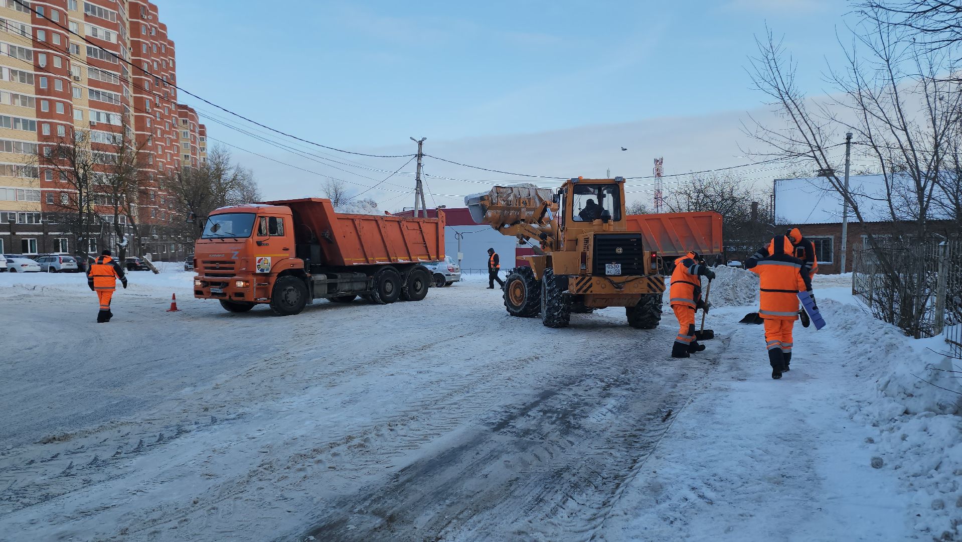 серпухов, подмосковье, убирают снег, комбинат благоустройства,
