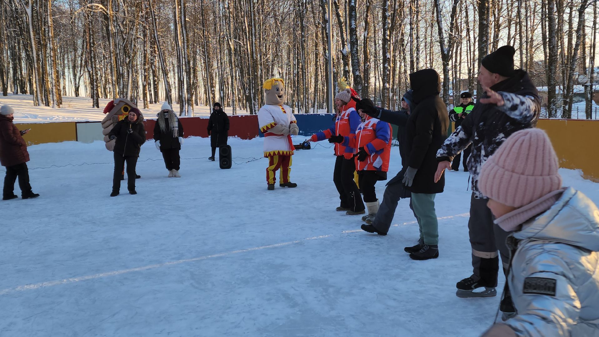 Волоколамск, парк, парки подмосковья, зима в подмосковье, дискотека, мандарины, дети, детская музыка,